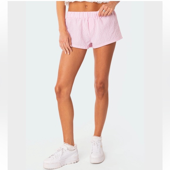 Edikted Gingham Boxer Shorts - Picture 2 of 11